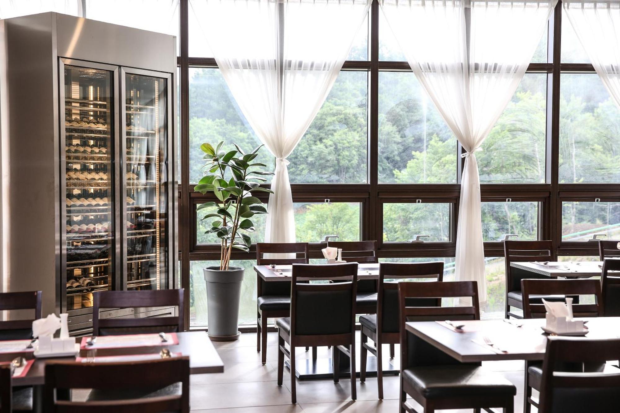 Ramada Hotel & Suite By Wyndham Gangwon Pyeongchang Exterior foto