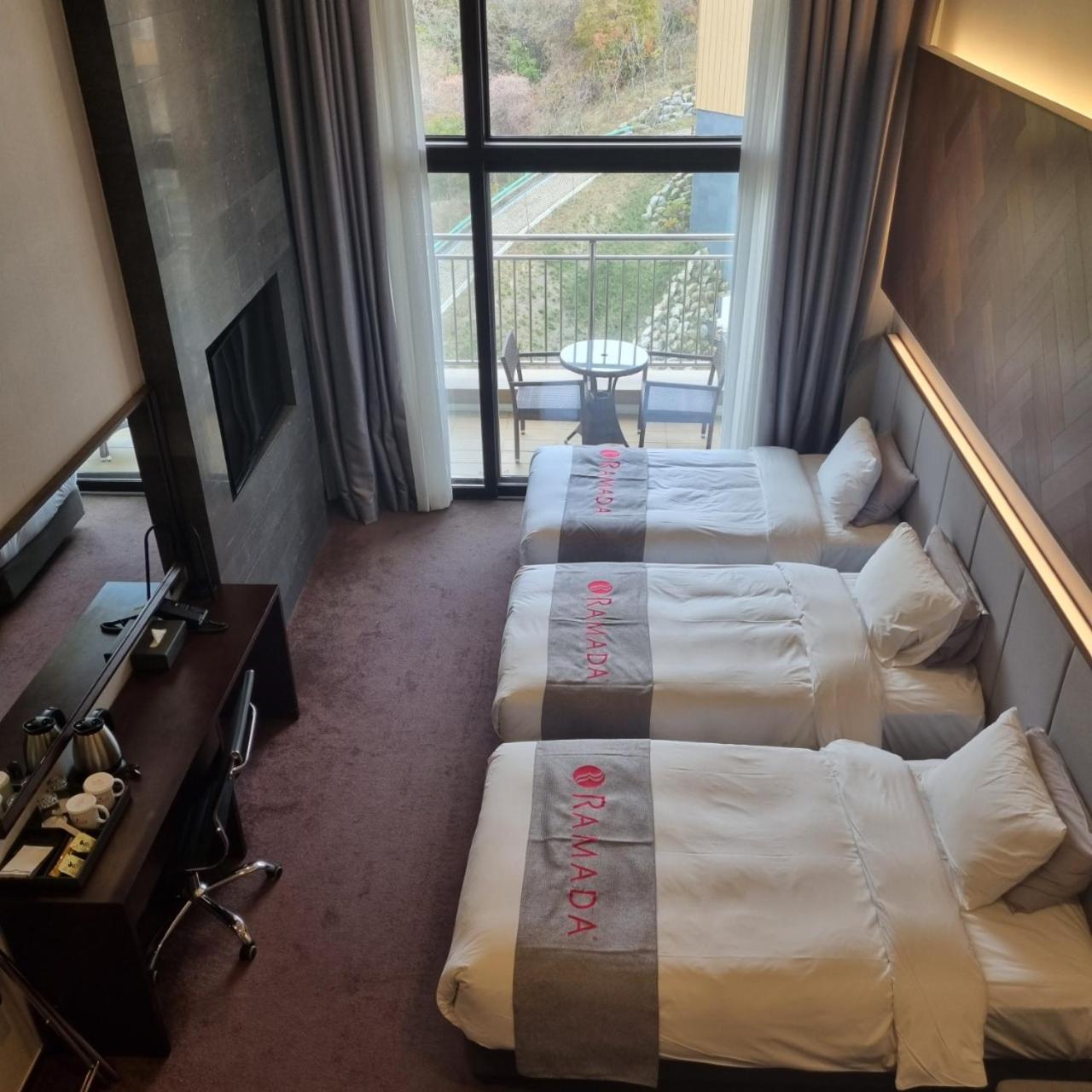 Ramada Hotel & Suite By Wyndham Gangwon Pyeongchang Habitación foto